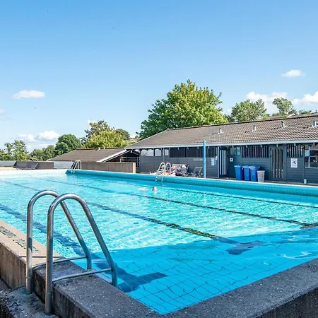 5 Person In * Aabenraa